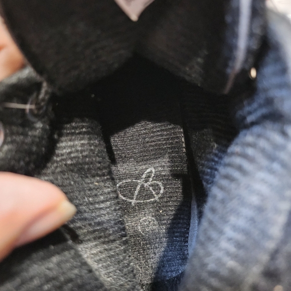 Stylish Black Velvet Girl's Lace Up Combat Boots Faux Fur Tops Size 3 - Picture 7 of 7